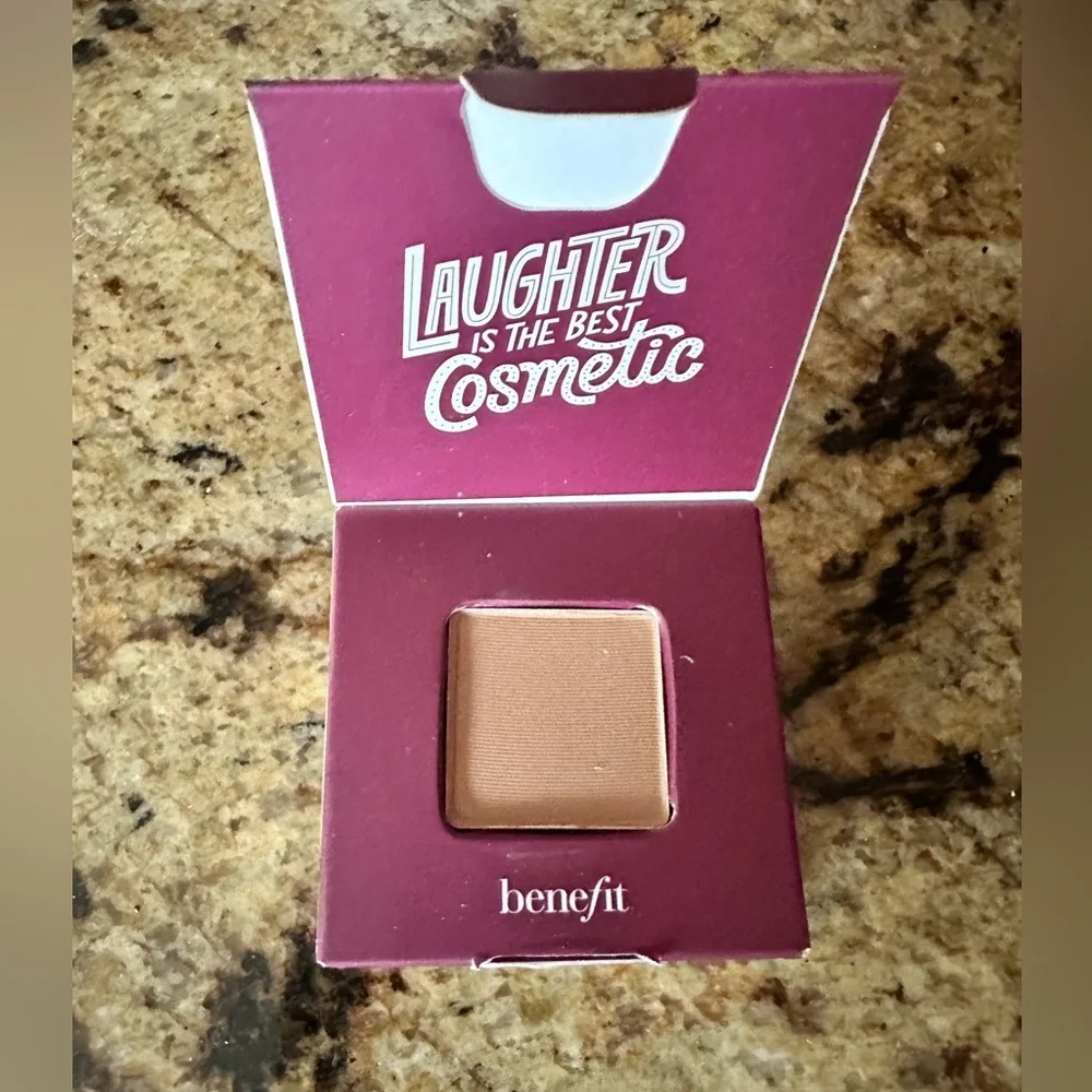 🇺🇸 BUNDLE ONLY - 5/$15 🎉 FREE 🎉 Hoola Flat Eyeshadow, NWT